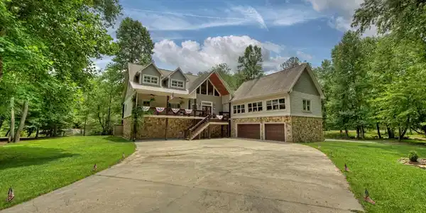 448 Riverbend Manor
