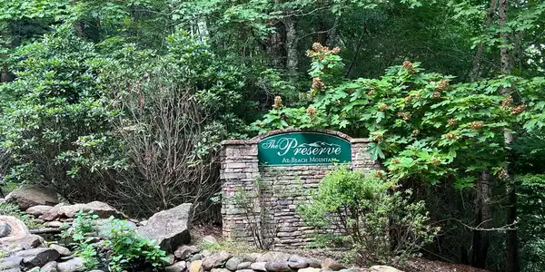 Image 4: Additional View