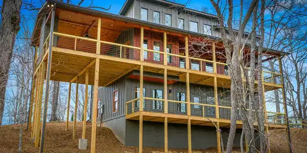 416 Windy Valley Trail