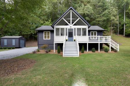 243 Riversound Village