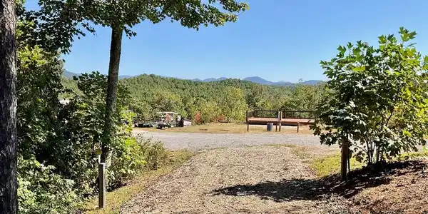215 Pioneer Road