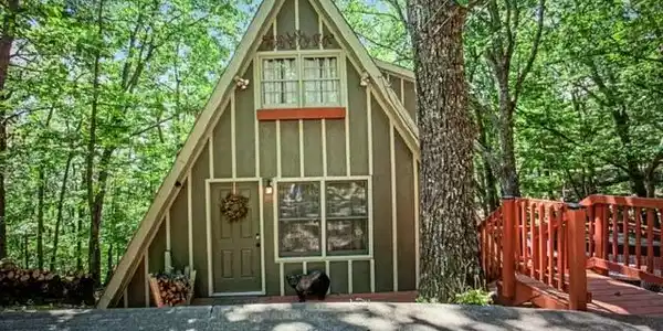 608 Moss Patch Trail
