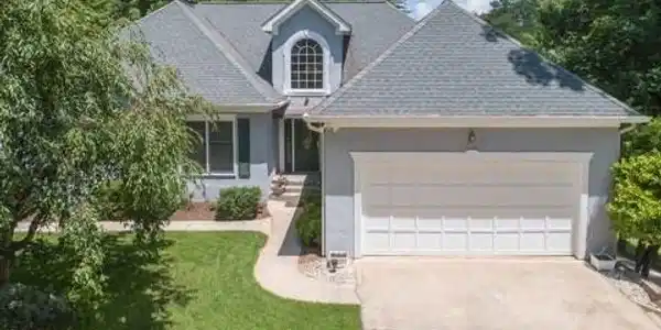 909 Golf Course Circle