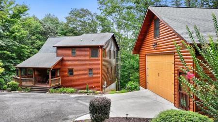 23 Chestnut Hills Lane