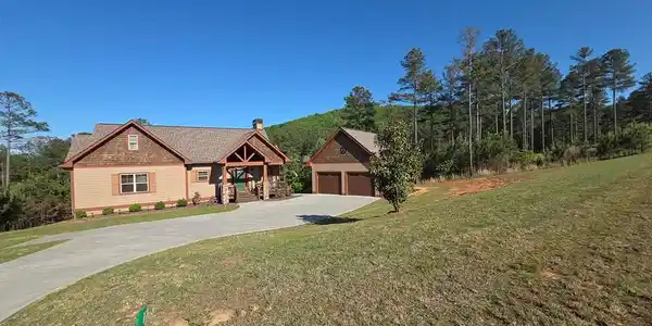182 Loop Lane