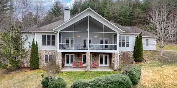 105 Carroll Lake Lane
