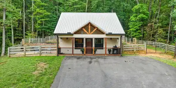 415 Woods Road
