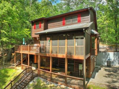 1301 Newport Drive
