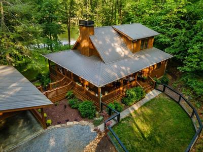 17 Nicholas Way South