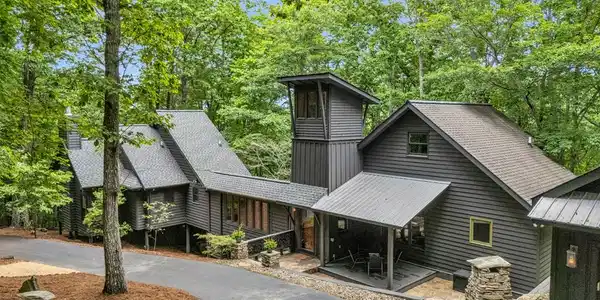 1555 Mica Mine Road