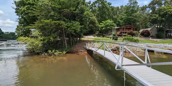 Image 3: View from Dock to Shoreline