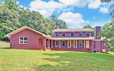 915 Hidden Lake Road