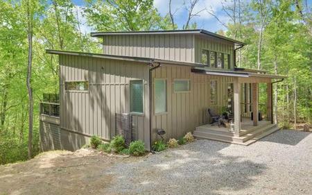 33 Bergen Trail