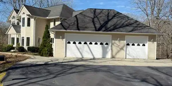 838 Peachtree Hills Road