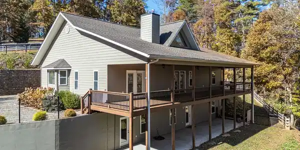 122 Ritz Road