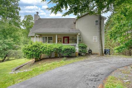 6744 Wood Lake Circle