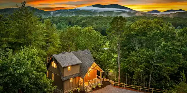 144 Highlands Gap