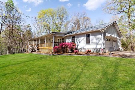 2578 Lucius Road