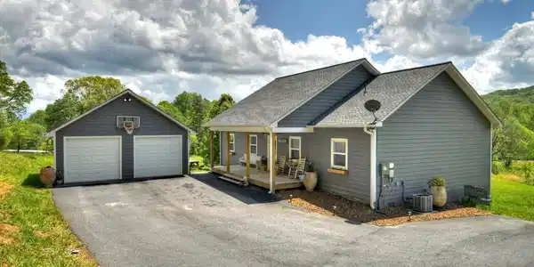 198 Ivy Knob Lane