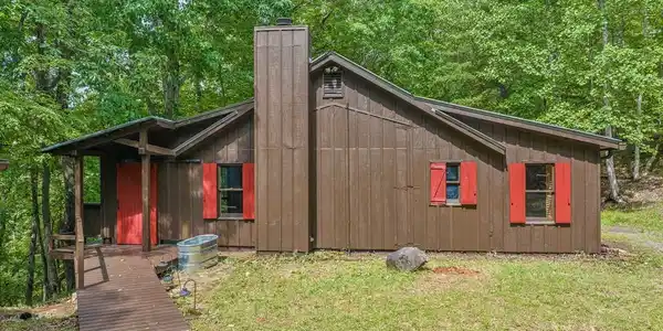 31 Winterview Lane