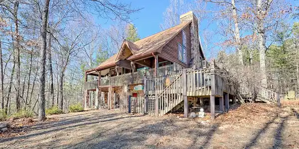 601 Sierra Circle