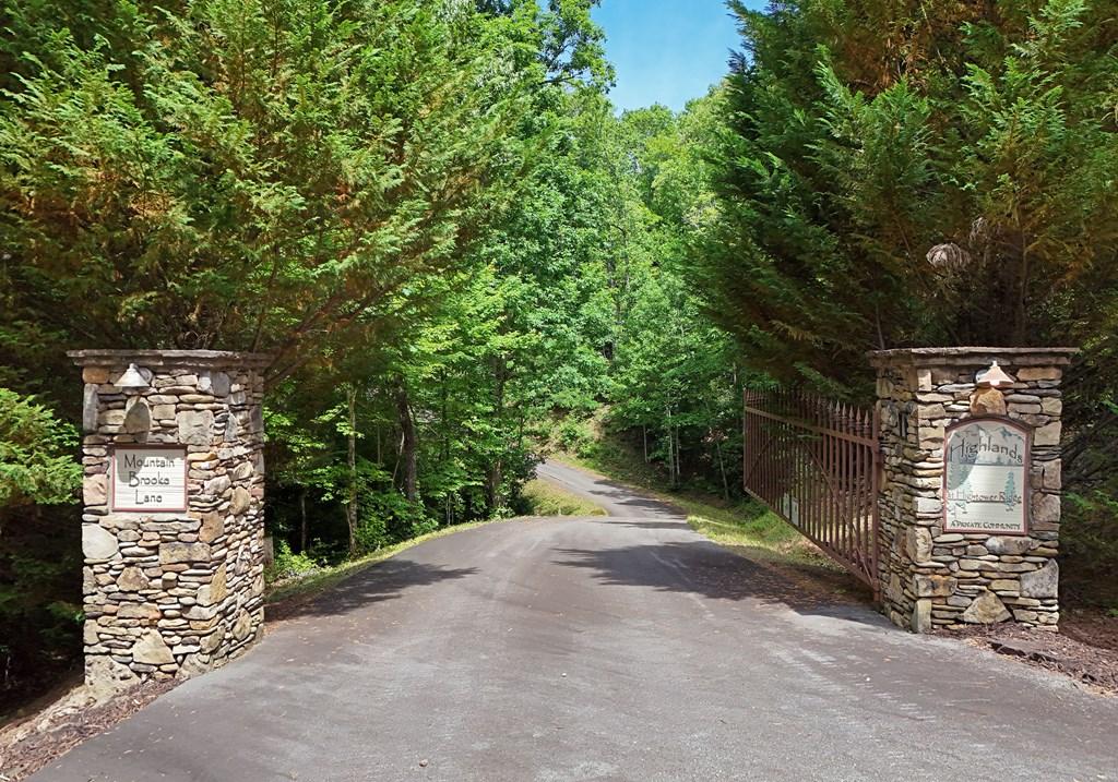 Image 4: Subdivision Entrance