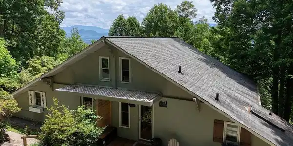 1710 B Summit Trail