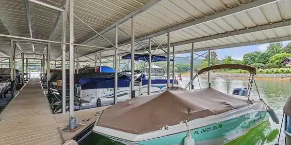 Image 4: Boat Slip