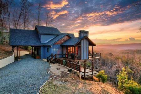 626 Rustic Barn Trail