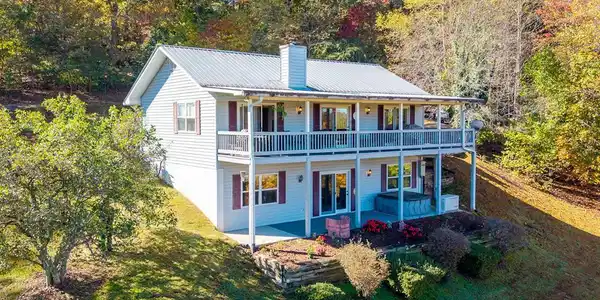 149 White Oak Drive