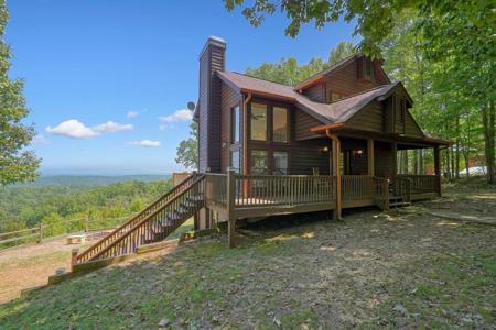1322 Hunter Drive