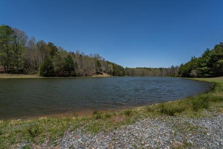6 and 7 Hidden Valley Lakes Drive East