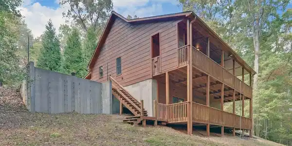 230 Pine Forest Loop