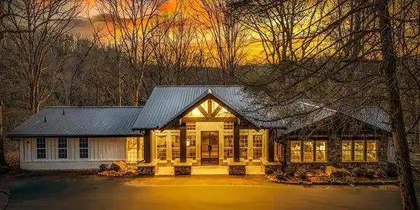 166 Red Oak Lane