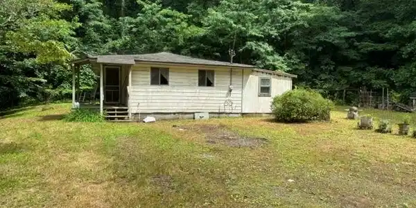 1203 Hwy 60