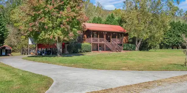 32 Mountain Meadows Drive