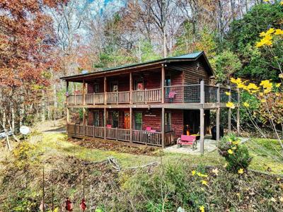 190 Ruby Lake Drive N
