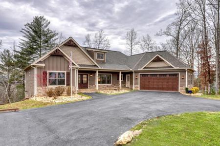 65 Eastridge Court