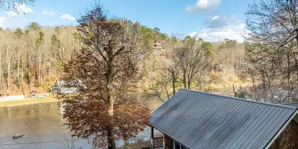 232 Riveredge Lane