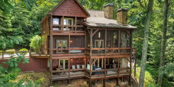 418 Lakeview Drive