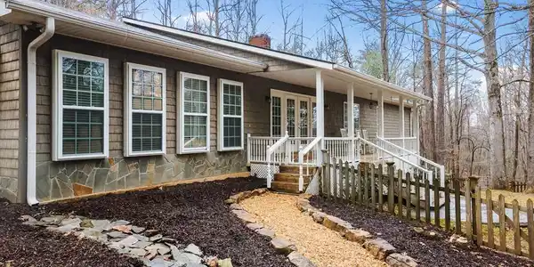 2704 Lebanon Road
