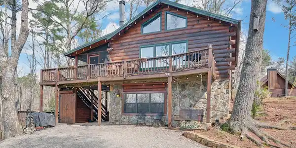 566 Mountain View Circle