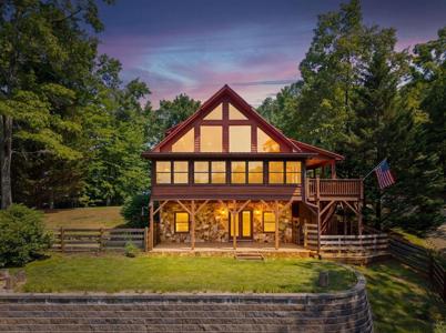 225 Skyland Trail