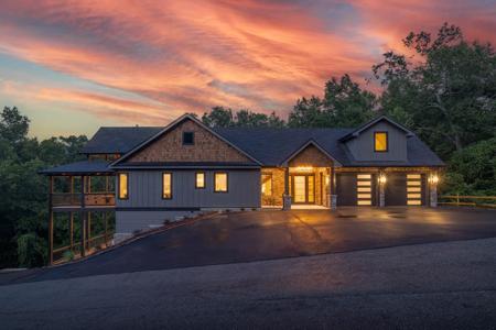 44 Staurolite Mountain Road