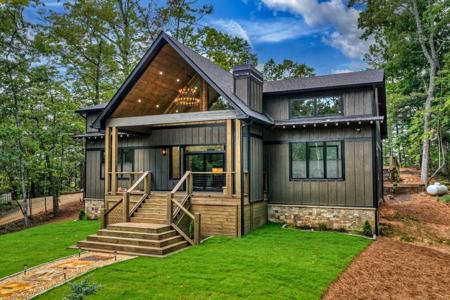 93 Silver Oaks Court