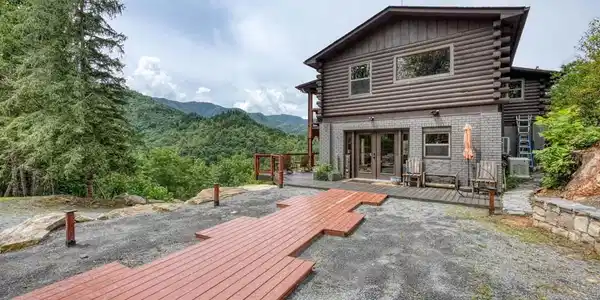 273 Sniders Creek Road
