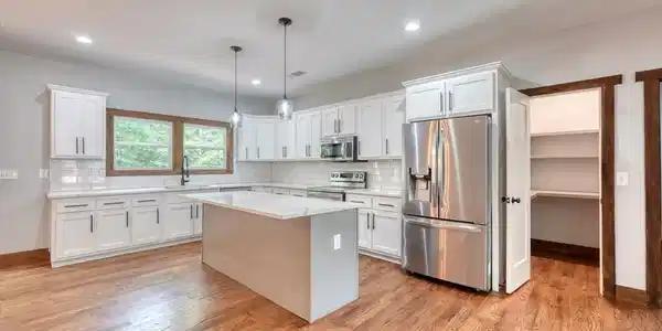189 Fountain Oaks Drive