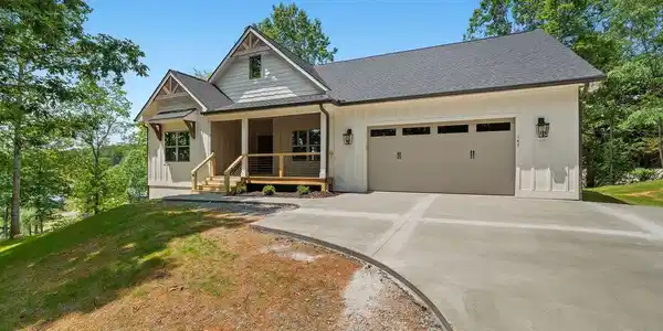 147 Dewey Ridge Lane