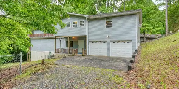 1066 Ridge Road