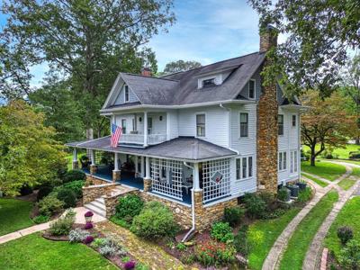 1194 Main Street